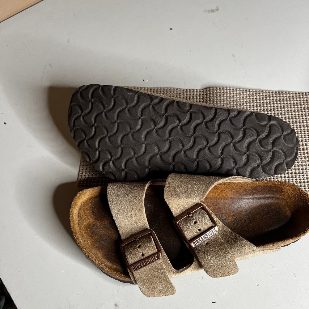 Birkenstock Arizona Taupe Suede Two Strap Slide Sandals Size 37 L6 M4 - Picture 3 of 7
